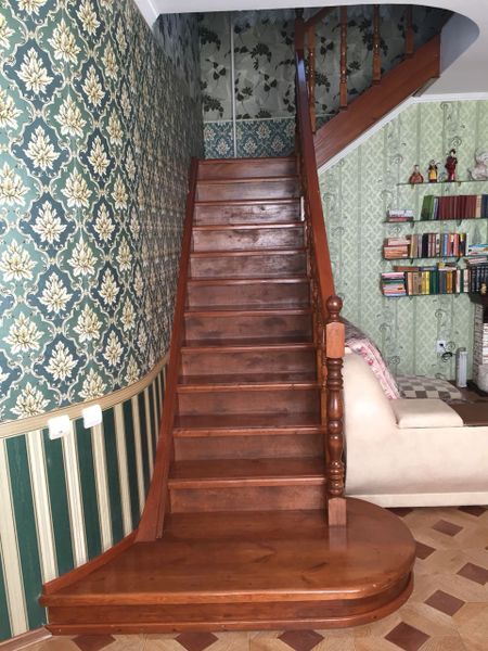 Лестница на второй этаж
