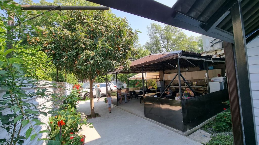 Четырёхместный номер люкс с видом на горы