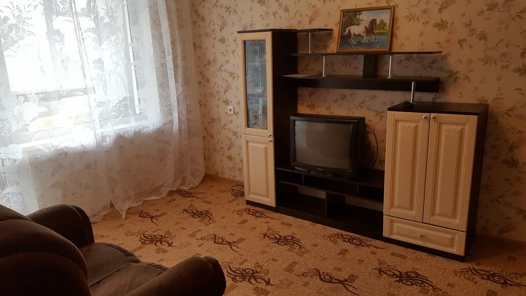 1 комнатная квартира ул кирова. Кирова 77 Новокузнецк. Кирова 77 Новокузнецк фото. Квартиры в Новокузнецке посуточно заводской район.