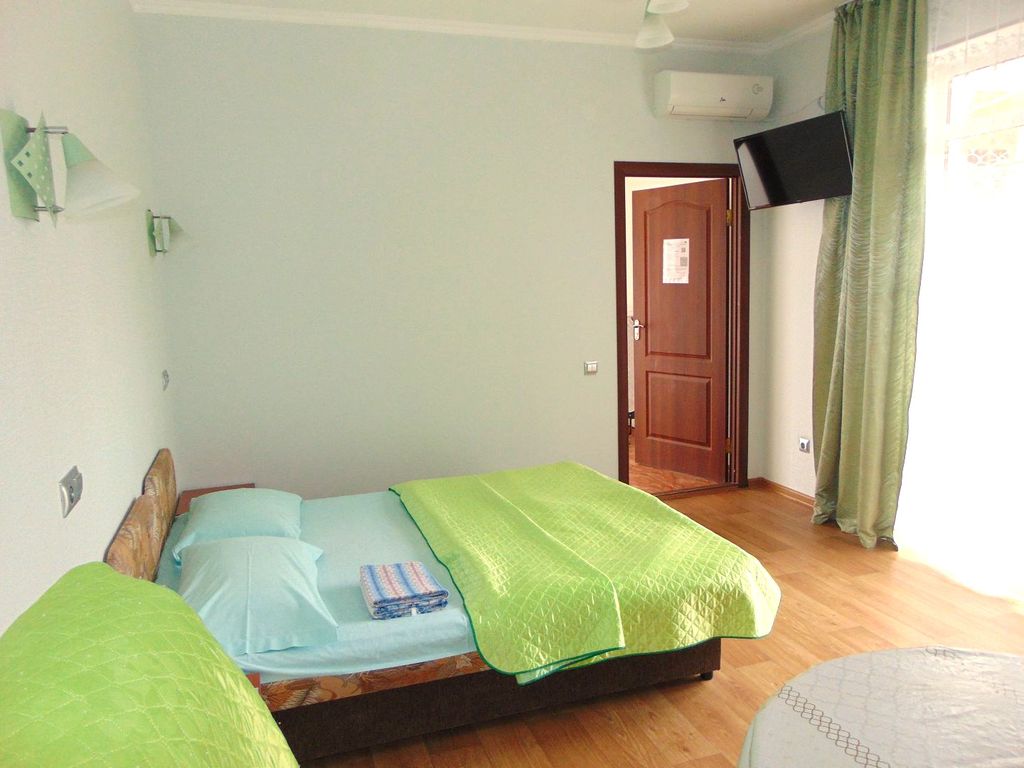 Трёхместный номер Студия Лайм