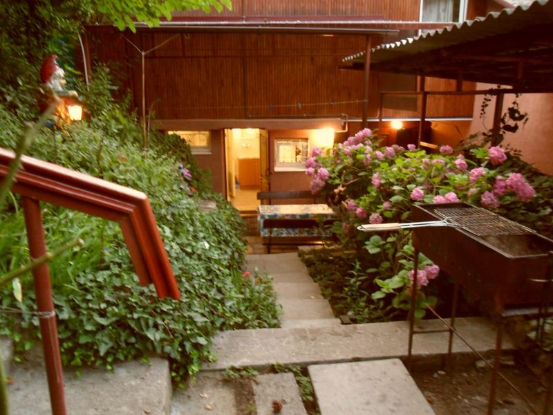 Отдельный двор, мангал