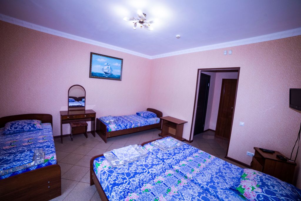 Четырёхместный номер стандарт