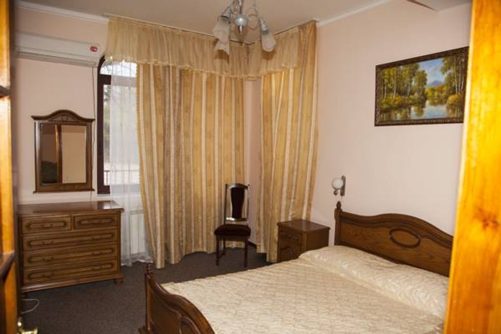 Трёхместный номер люкс с видом на море №1