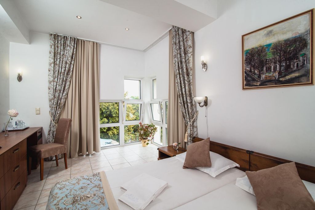 Трёхместный номер трехместный номер стандарт 1 этаж