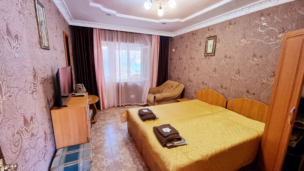 Четырёхместный номер Полулюкс двухкомнатный с кухней