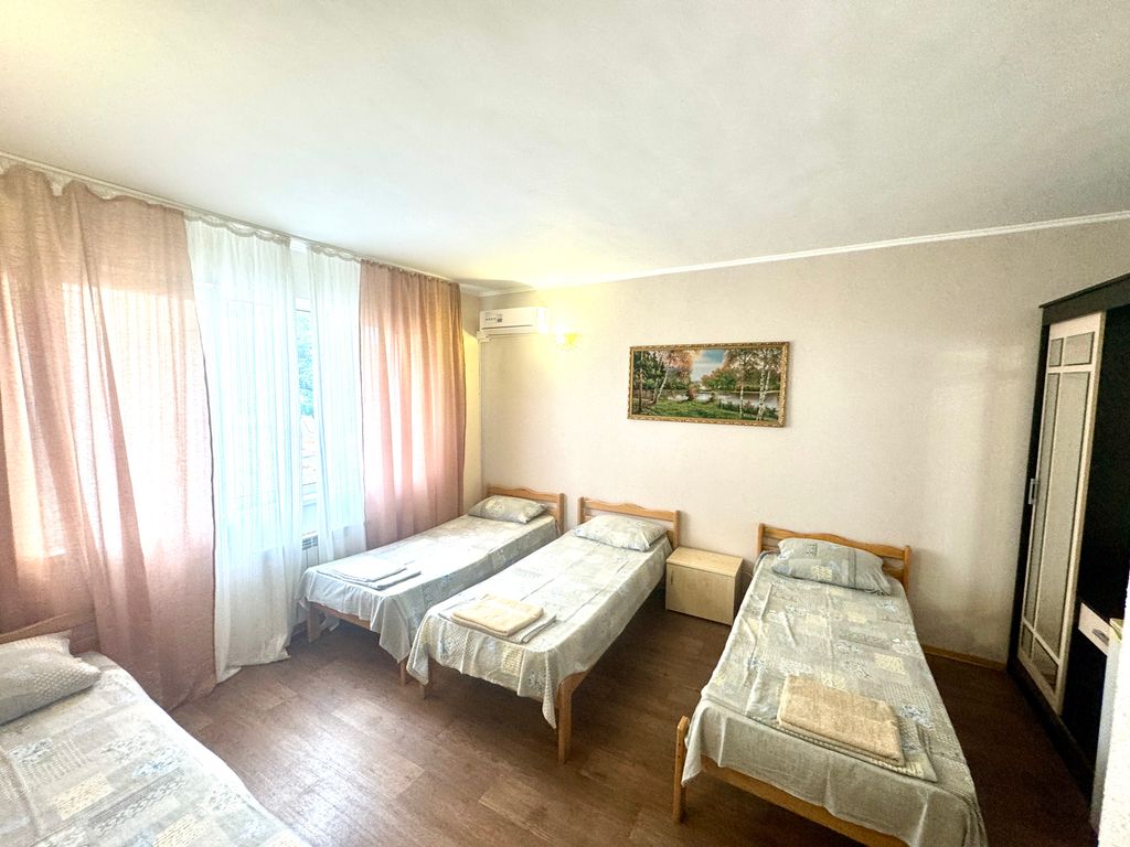 Четырёхместный номер 1+1+1+1 стандарт