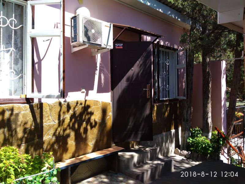 Первая комната.