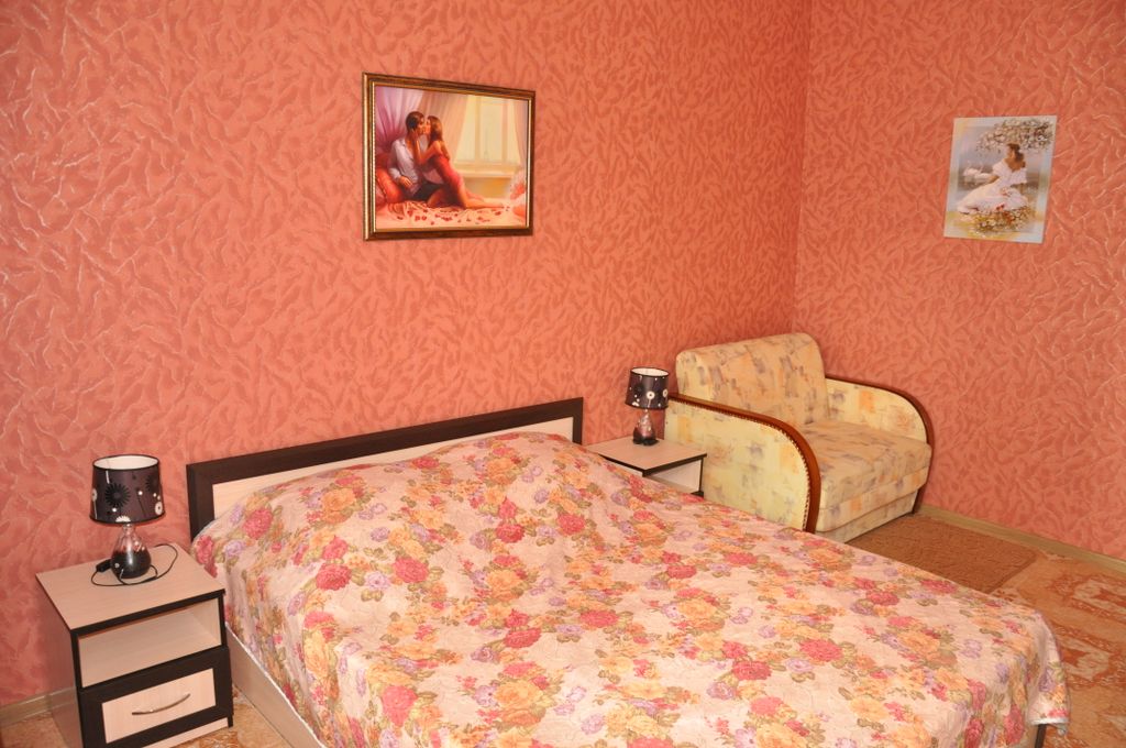 Трёхместный номер с балконом