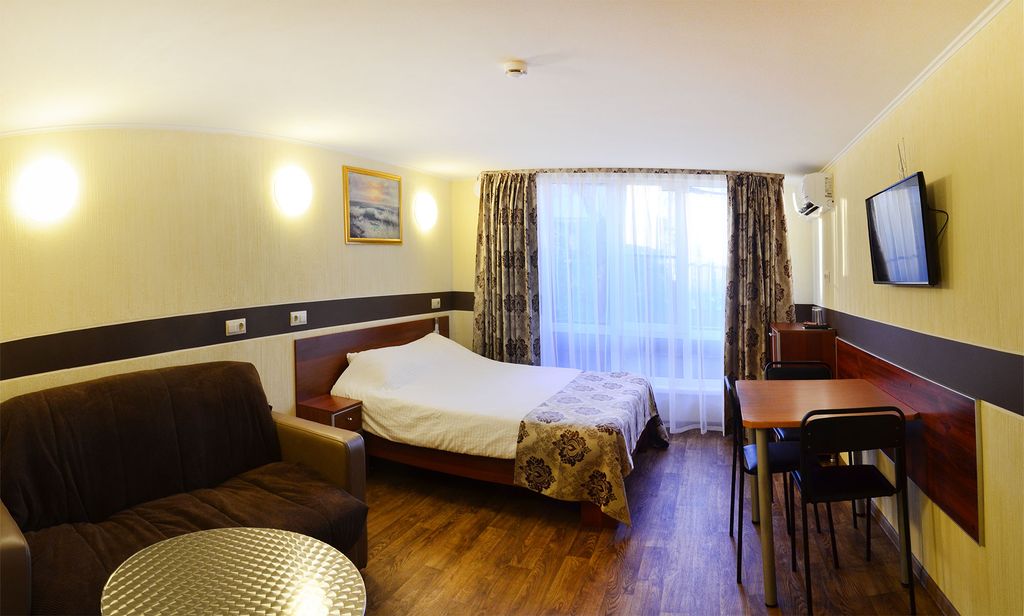 Двухместный номер с 1 кроватью первой категории