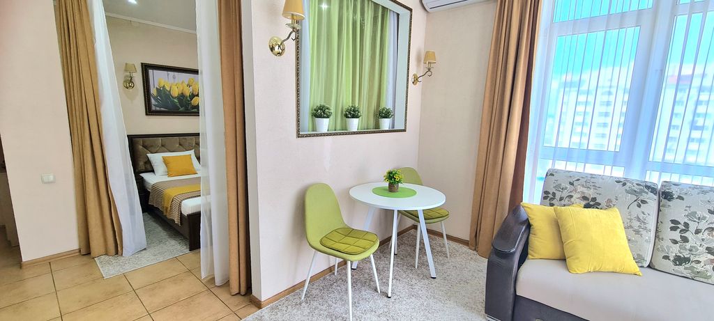 Апартаменты семейная гавань комфорт с двумя зонами отдыха с видом на город