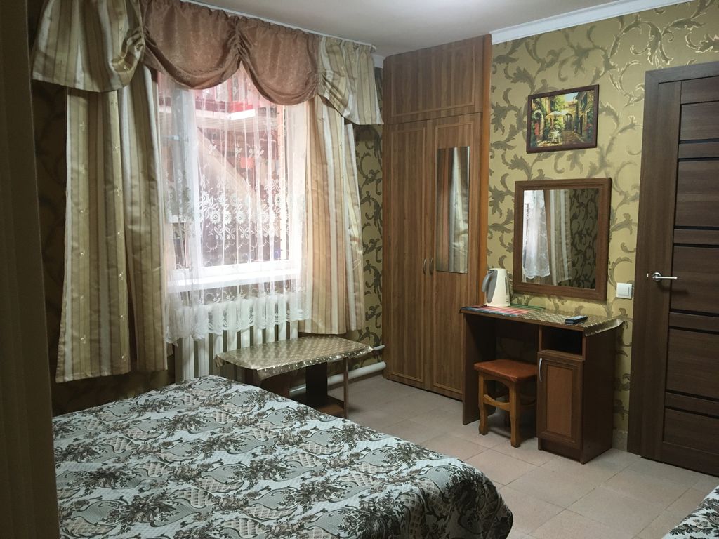 Трёхместный номер полулюкс