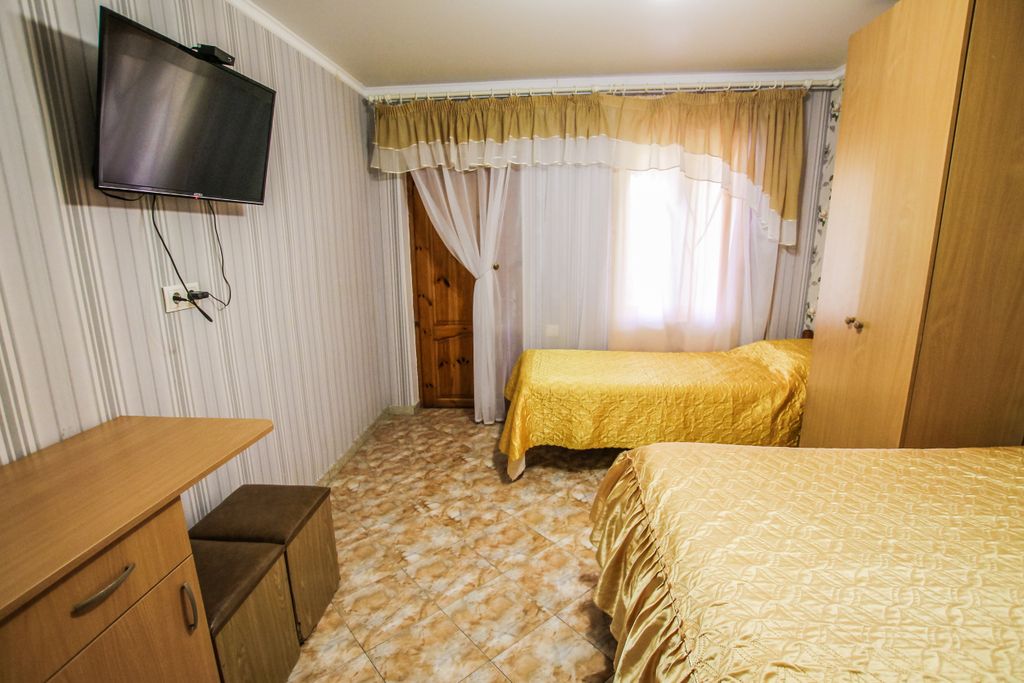 Трёхместный номер первой категории