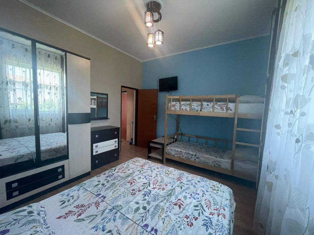 Четырёхместный номер полулюкс