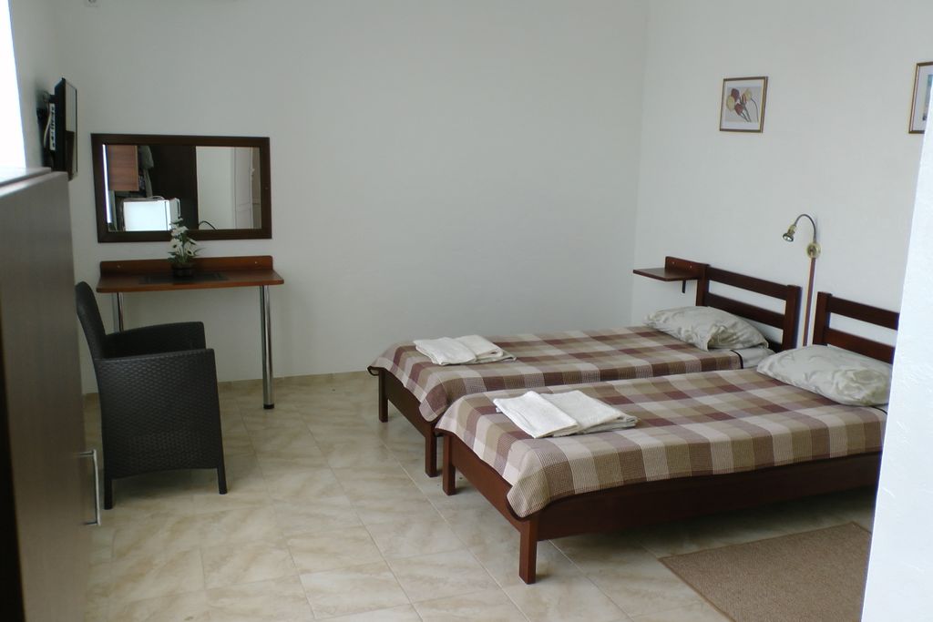 Двухместный номер с 2 отдельными кроватями улучшенный