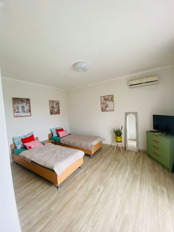 Семейный номер люкс с видом на город