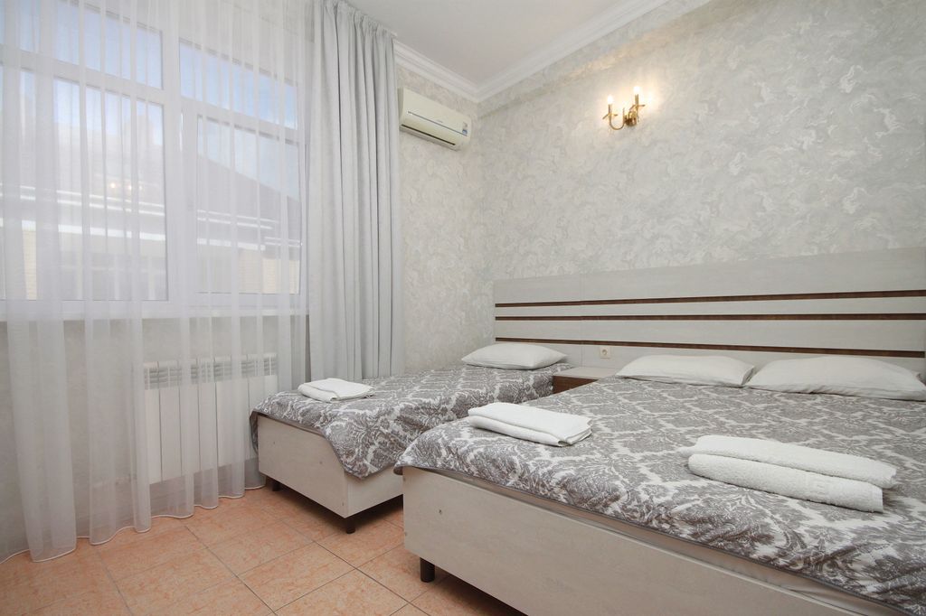 Семейный номер 2-х комнатный люкс 4-х местный