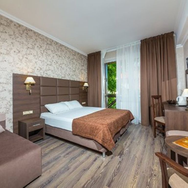 Двухместный номер с 1 кроватью стандарт с видом на улицу Терская