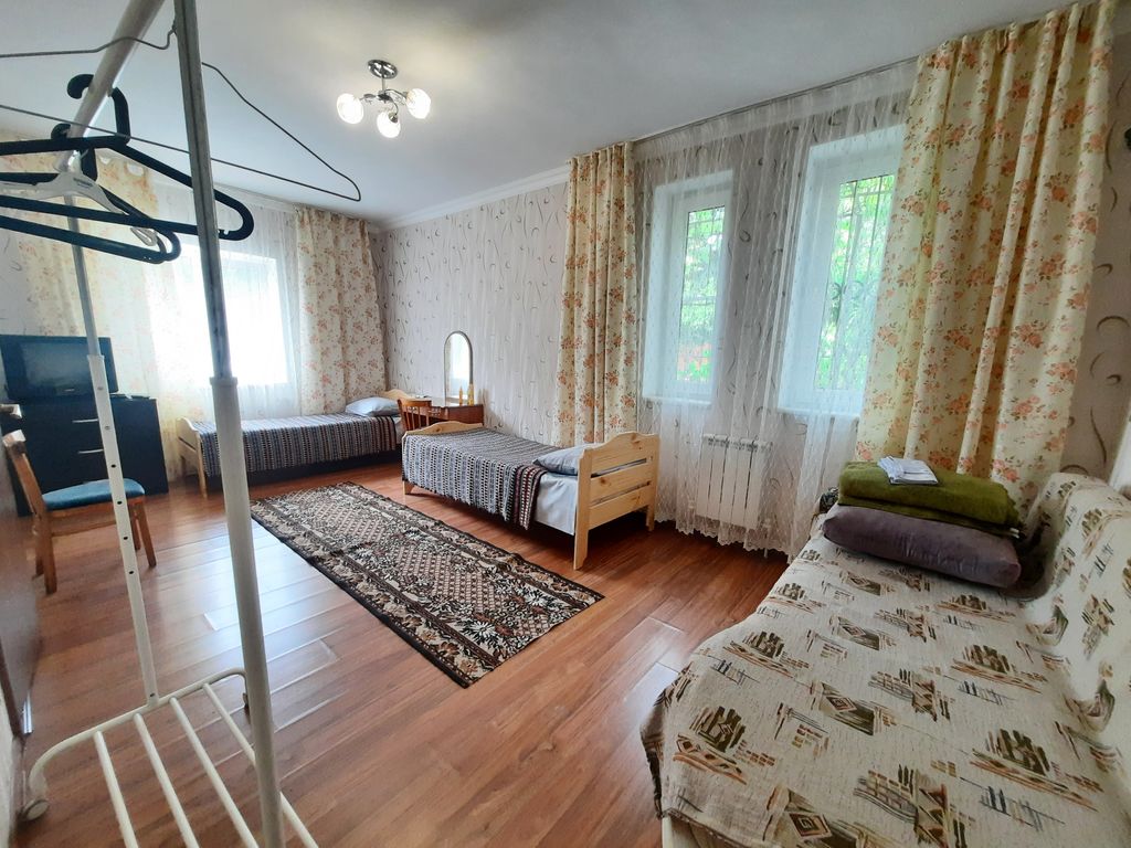 Семейный номер улучшенный с видом на город