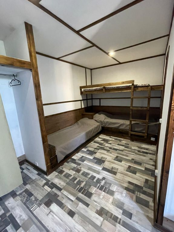 Трёхместный номер Три товарища стандарт с тремя односпальными кроватями