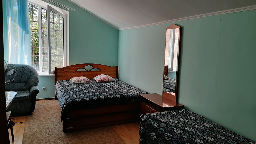 Трёхместный номер эконом № 18