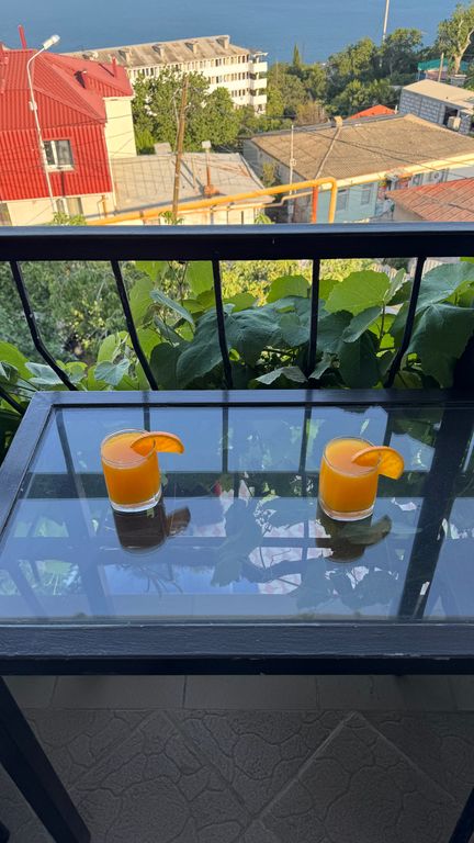 Трёхместный номер стандарт с видом на море