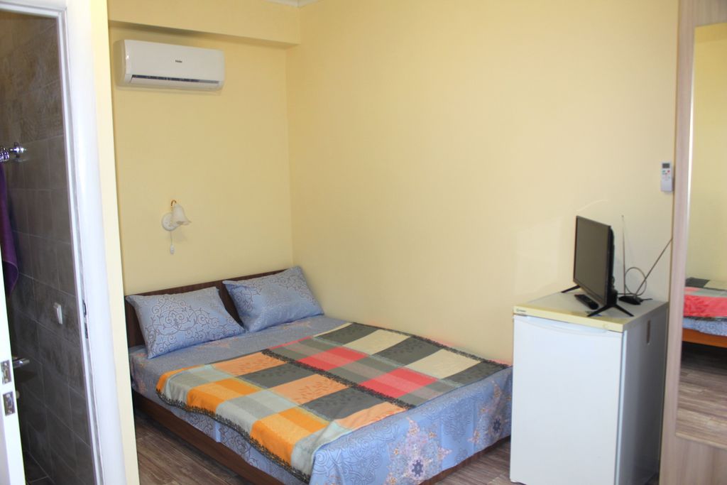 Трёхместный номер комфорт, 2 этаж