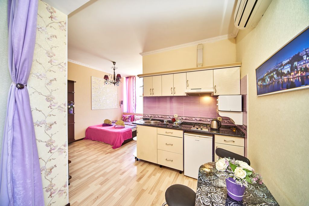 Семейный номер студия с видом на сад Орхидея