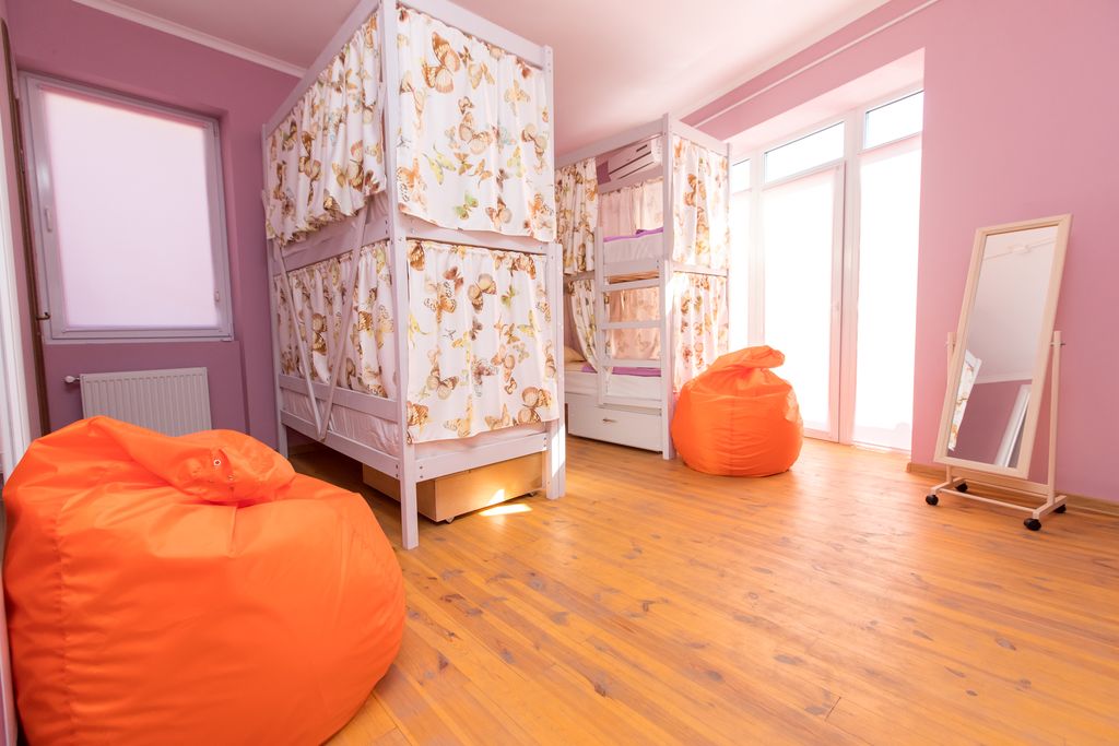 Многоместный женский номер стандарт с санузлом