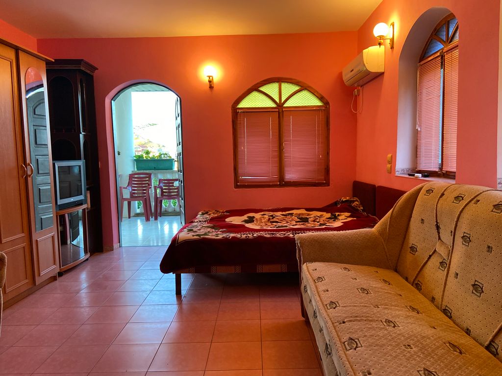 Семейный номер Уютный с террасой у моря