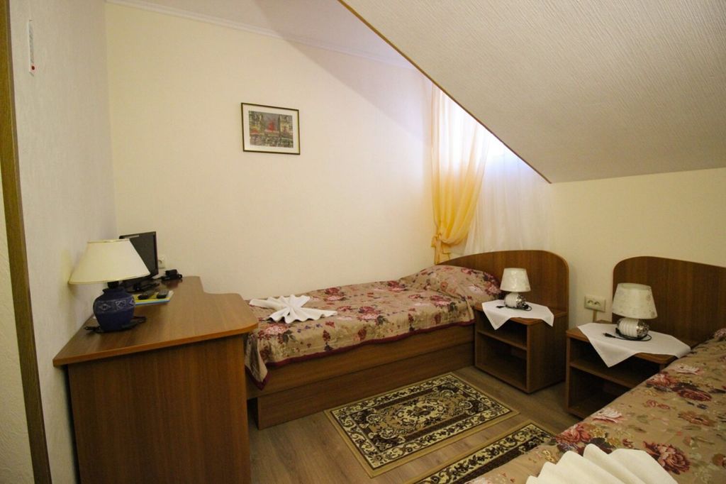 Двухместный номер с 2 отдельными кроватями эконом