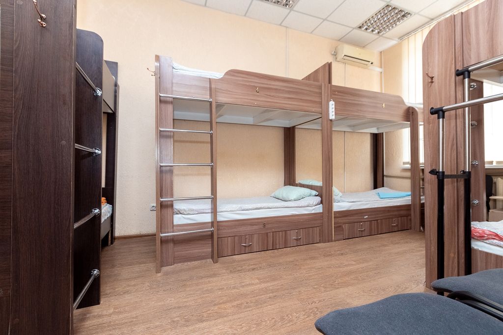 Многоместный мужской номер  восьмиместный