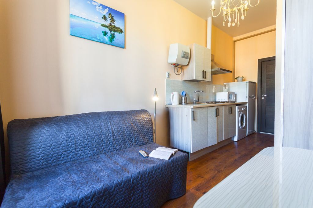 Апартаменты с диваном