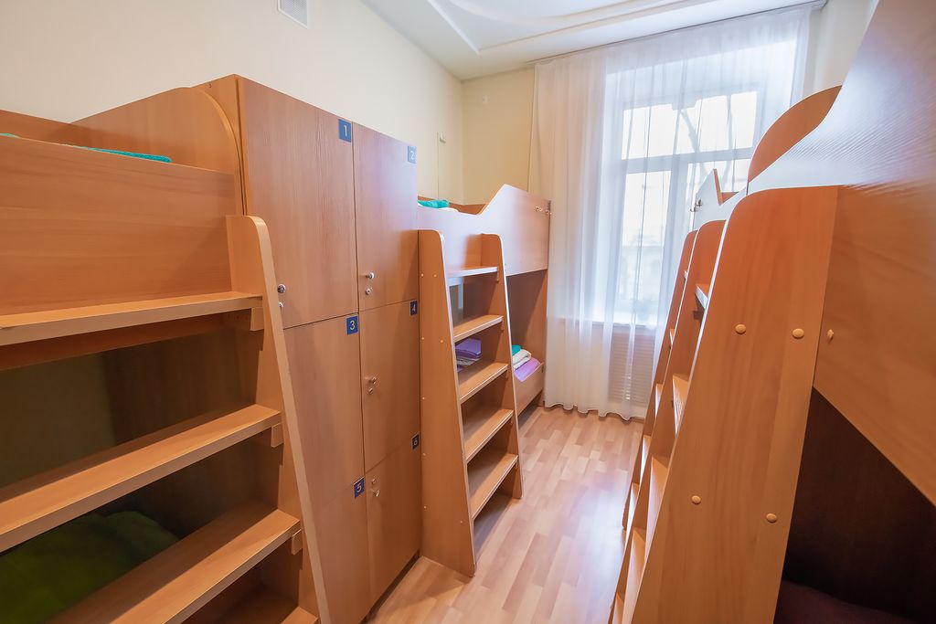 Многоместный смешанный номер Койко-место в восьмиместном номере микс