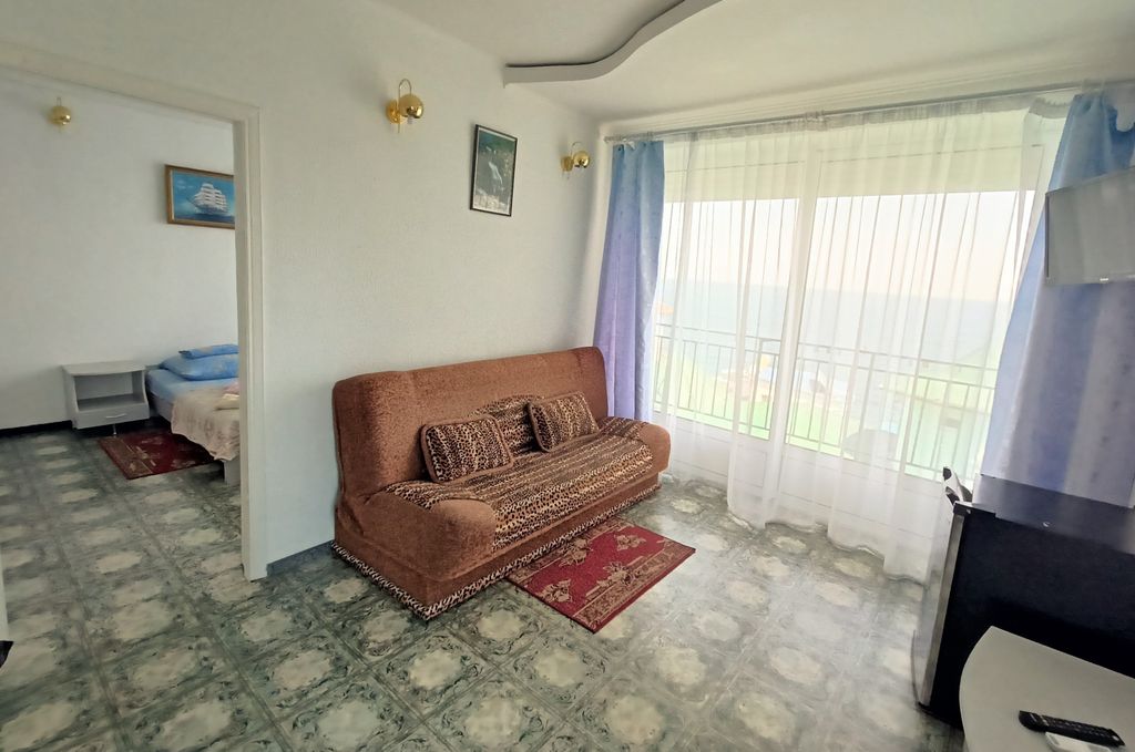 Четырёхместный номер двухкомнатный - панорамный