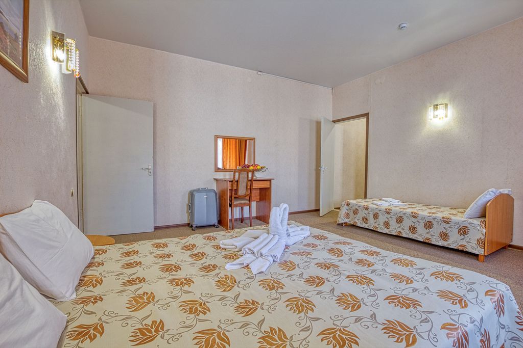 Семейный номер стандарт с видом на лес