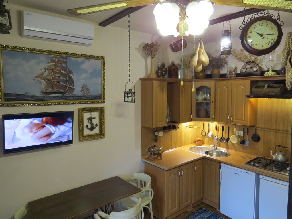 Семейный номер двухкомнатный с видом на море