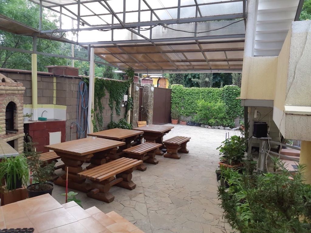 Апартаменты трехкомнатный