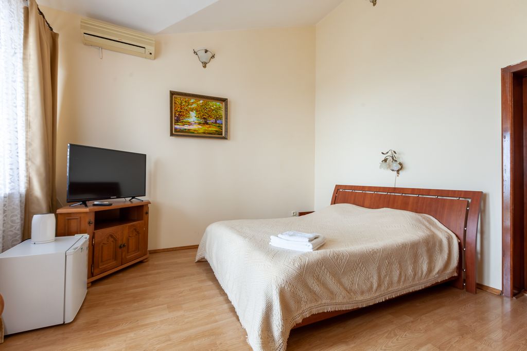 Двухместный номер с 1 кроватью Кардинал