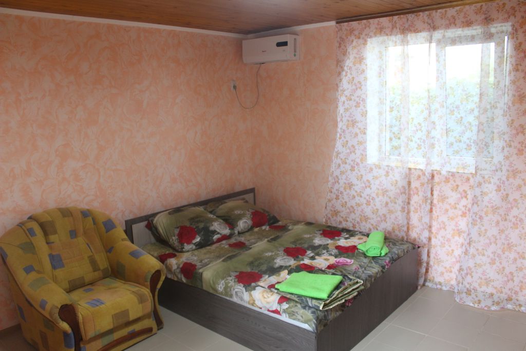 Четырёхместный номер имеется своя миникухня