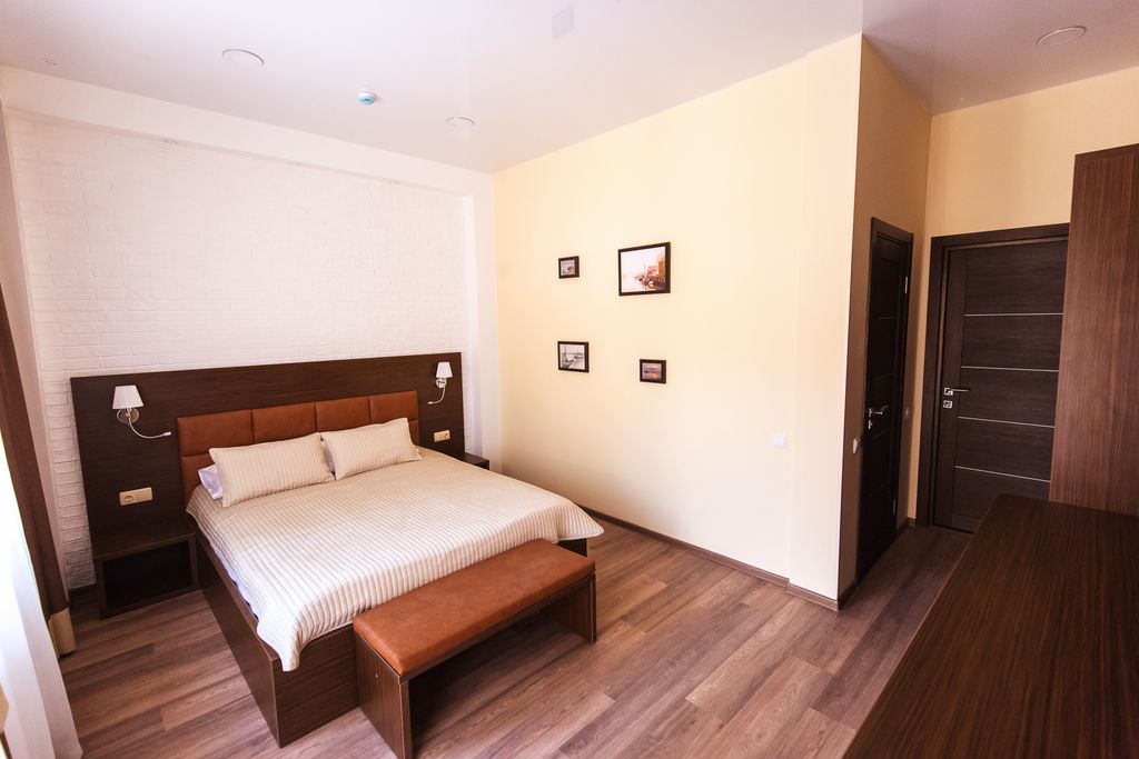 Двухместный номер с 1 кроватью vip с двориком