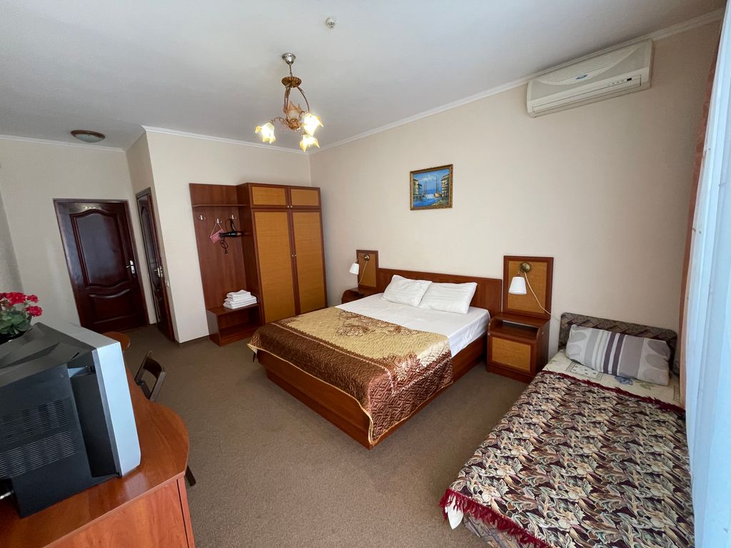 Двухместный номер с 1 кроватью С балконом, 11н