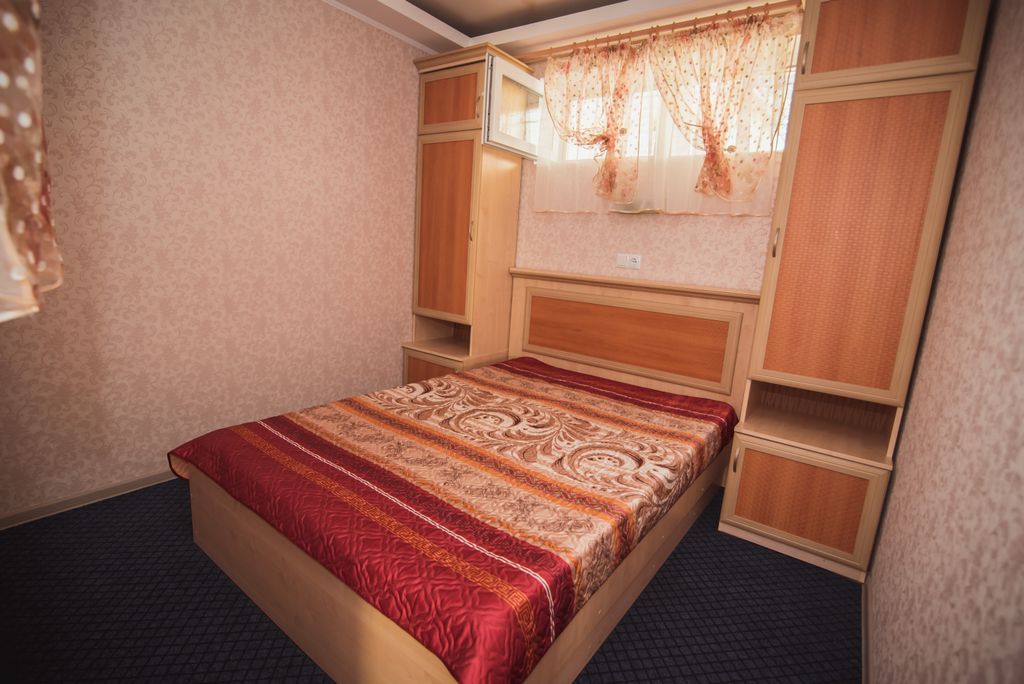 Семейный номер полулюкс двухкомнатный (2,6)