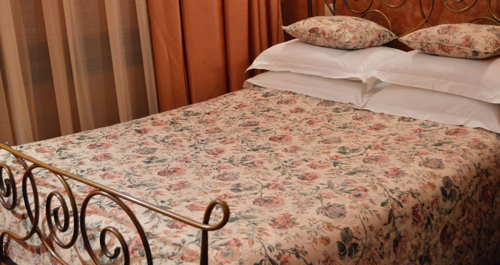 Двухместный номер с 1 кроватью стандарт улучшенный