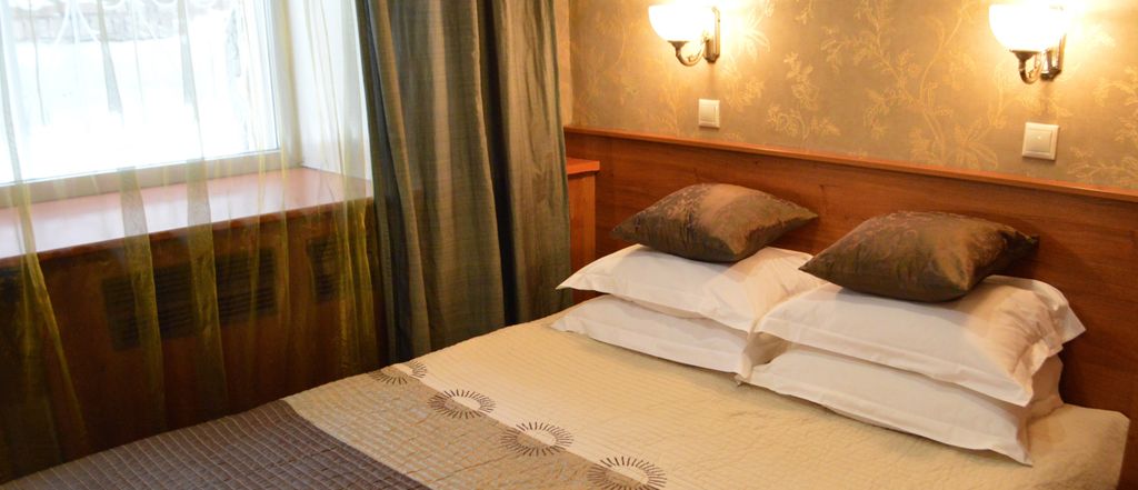 Двухместный номер с 2 отдельными кроватями стандарт с собственной внешней ванной комнатой