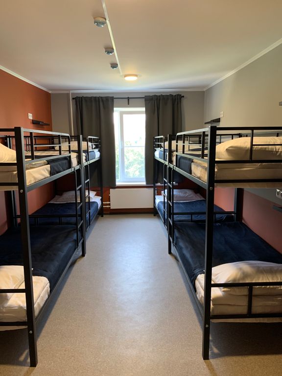 Многоместный мужской номер 8-ми местный