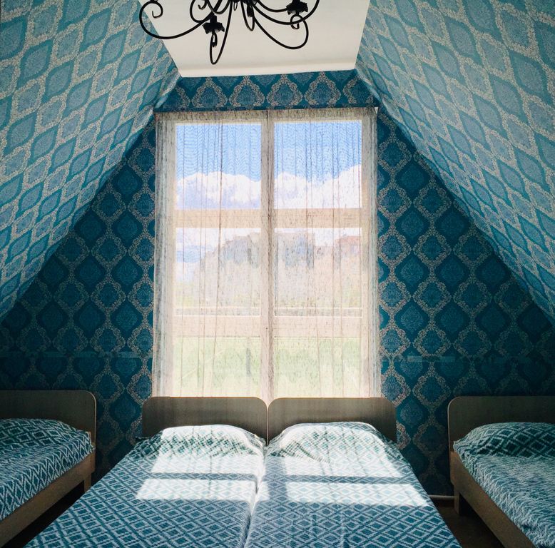 Четырёхместный номер стандарт с видом на город