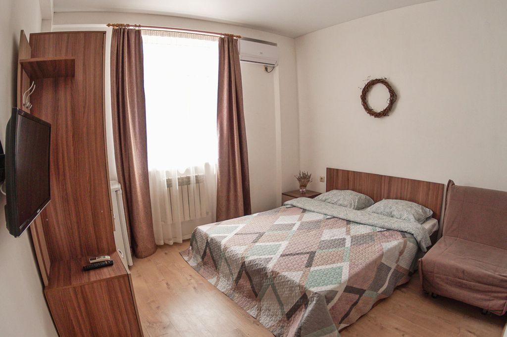 Трёхместный номер со всеми удобствами