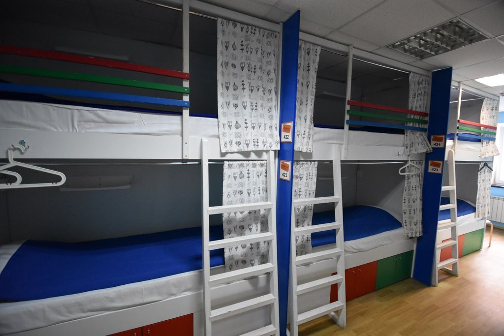 Многоместный мужской номер эконом (душ/туалет общий)