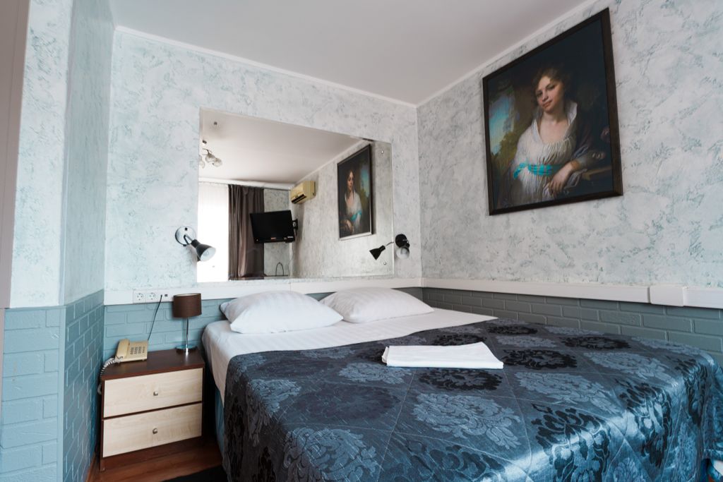 Двухместный номер с 1 кроватью улучшенный стандарт (первая категория)