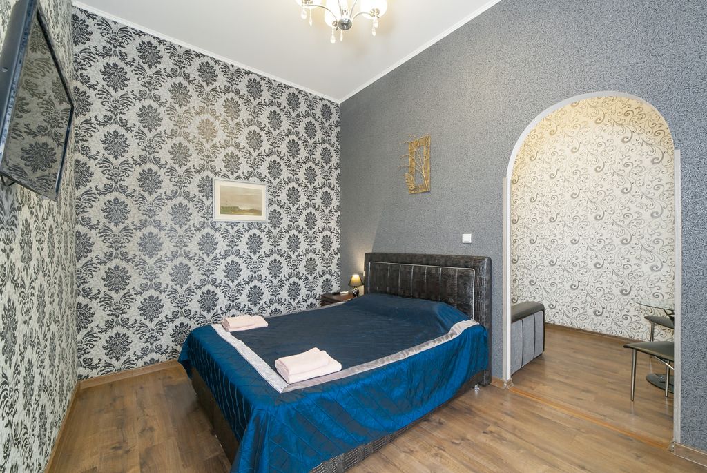 Трёхместный номер люкс с балконом